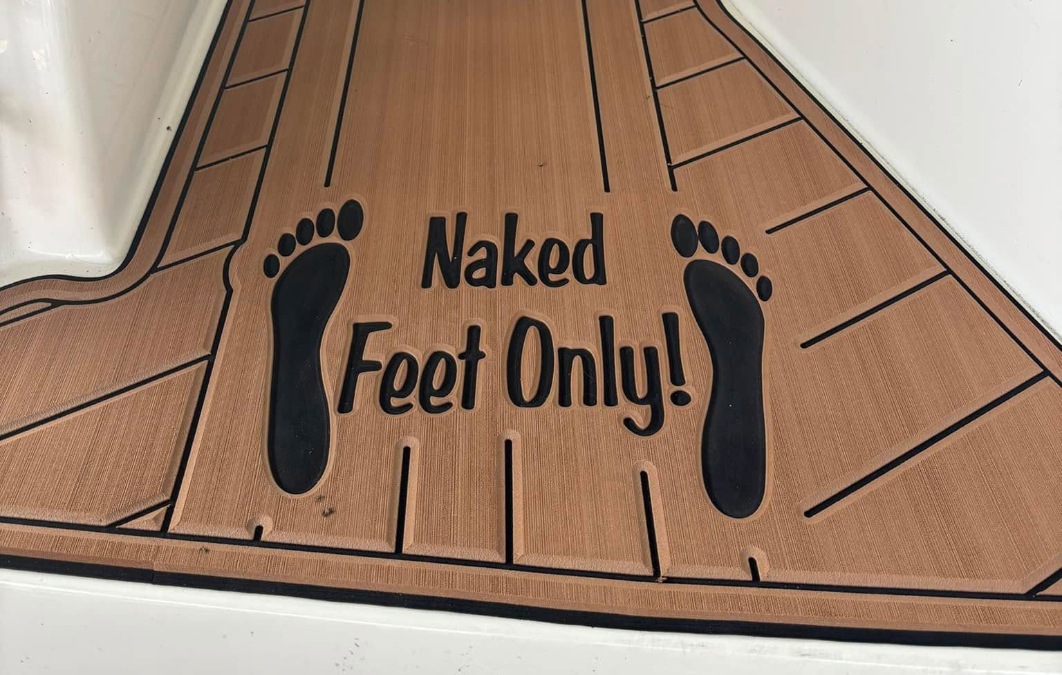 How Much Does Custom Boat Flooring Cost in Missouri?